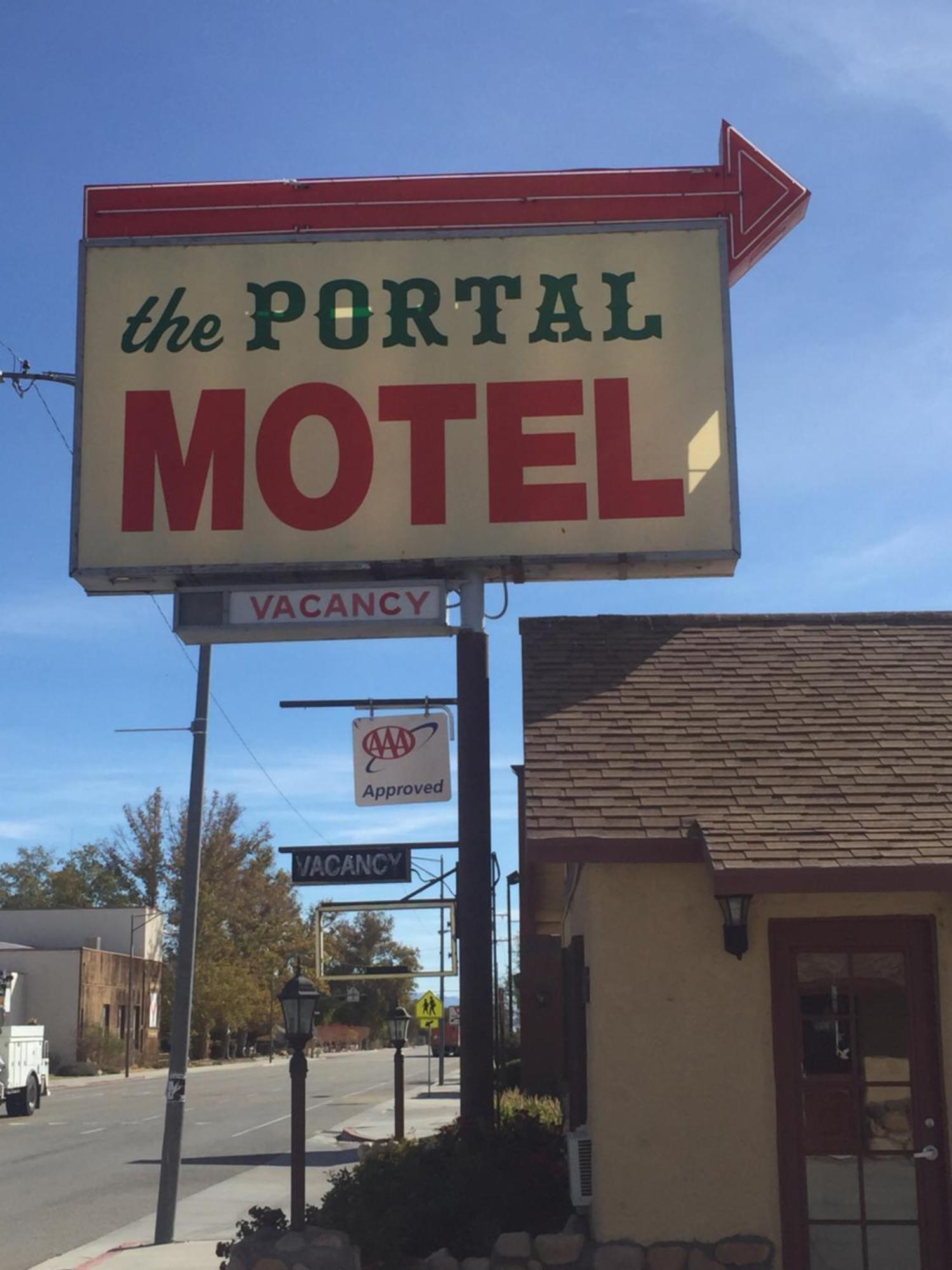 Portal Motel Лон-Пайн Экстерьер фото